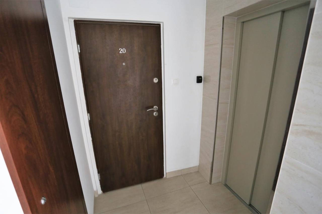 Apartament Mgm Karmelicka Varsovia Exterior foto
